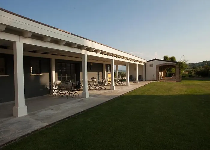 拉彻伍比安卡乡村民宿